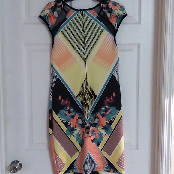 Tropical Evening Dress - Picture 2 of 3